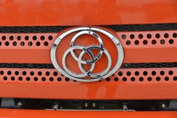 ����ʮͨ ��� 270���� 6X4 �泵�������䳵(��һ�����Ƹ�)(STQ5258JSQS5)ͼƬ