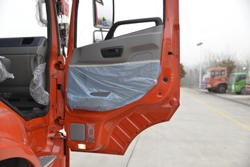 ����ʮͨ ��� 270���� 6X4 �泵�������䳵(��һ�����Ƹ�)(STQ5258JSQS5)ͼƬ