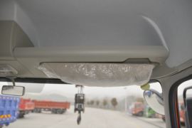 昊龙&nbsp;随车吊驾驶室图片