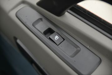 ����ʮͨ ��� 270���� 6X4 �泵�������䳵(��һ�����Ƹ�)(STQ5258JSQS5)ͼƬ