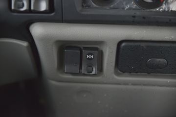 ����ʮͨ ��� 270���� 6X4 �泵�������䳵(��һ�����Ƹ�)(STQ5258JSQS5)ͼƬ