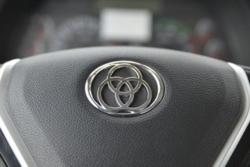 ����ʮͨ ��� 270���� 6X4 �泵�������䳵(��һ�����Ƹ�)(STQ5258JSQS5)ͼƬ