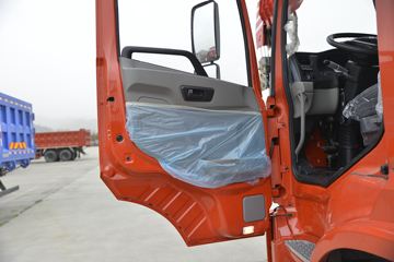 ����ʮͨ ��� 270���� 6X4 �泵�������䳵(��һ�����Ƹ�)(STQ5258JSQS5)ͼƬ