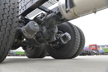 ����ʮͨ ��� 270���� 6X4 �泵�������䳵(��һ�����Ƹ�)(STQ5258JSQS5)ͼƬ