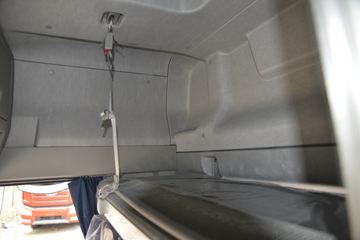 һ����� J6L�п� 2020�� ��Ӣ�� 240���� 4X2 6.2�������ػ���(CA1180P62K1L4E5)ͼƬ