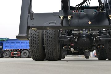 ����ʮͨ ��� 270���� 6X4 �泵�������䳵(��һ�����Ƹ�)(STQ5258JSQS5)ͼƬ