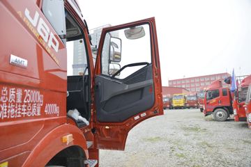 һ����� ��J6P�ؿ� �ʻݰ�2.0 460���� 6X4 AMT�Զ���ǣ����(CA4250P66K24T1A1E5)ͼƬ