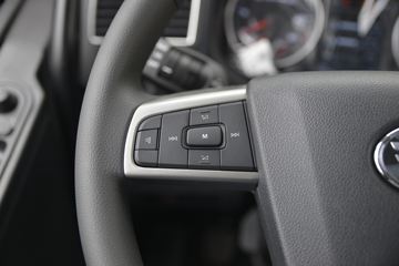 һ����� J6L�п� 2020�� ��Ӣ�� 240���� 4X2 6.2�������ػ���(CA1180P62K1L4E5)ͼƬ