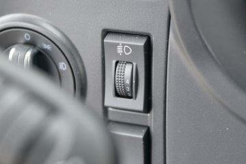 һ����� J6L�п� 2020�� ��Ӣ�� 240���� 4X2 6.2�������ػ���(CA1180P62K1L4E5)ͼƬ