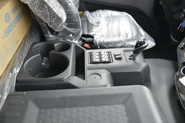 һ����� ��J6P�ؿ� �ʻݰ�2.0 460���� 6X4 AMT�Զ���ǣ����(CA4250P66K24T1A1E5)ͼƬ