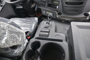 һ����� ��J6P�ؿ� �ʻݰ�2.0 460���� 6X4 AMT�Զ���ǣ����(CA4250P66K24T1A1E5)ͼƬ