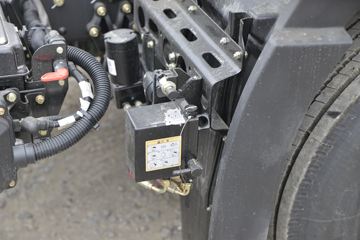 һ����� J6L�п� 2020�� ��Ӣ�� 240���� 4X2 6.2�������ػ���(CA1180P62K1L4E5)ͼƬ