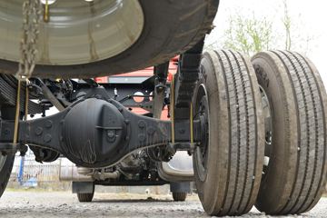 һ����� J6L�п� 2020�� ��Ӣ�� 240���� 4X2 6.2�������ػ���(CA1180P62K1L4E5)ͼƬ