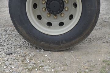 һ����� J6L�п� 2020�� ��Ӣ�� 240���� 4X2 6.2�������ػ���(CA1180P62K1L4E5)ͼƬ