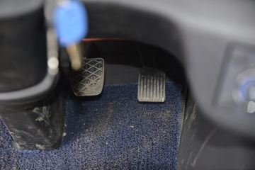 һ����� ��J6P�ؿ� �ʻݰ�2.0 460���� 6X4 AMT�Զ���ǣ����(CA4250P66K24T1A1E5)ͼƬ