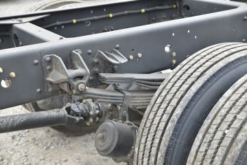 һ����� J6L�п� 2020�� ��Ӣ�� 240���� 4X2 6.2�������ػ���(CA1180P62K1L4E5)ͼƬ