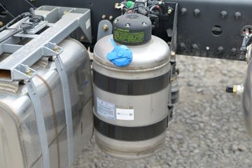 һ����� J6L�п� 2020�� ��Ӣ�� 240���� 4X2 6.2�������ػ���(CA1180P62K1L4E5)ͼƬ