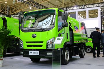 郑州宇通 W4轻卡 4.5T 4X2 纯电动厢式垃圾车(YTZ5040ZXLD0BEV)
