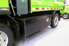 郑州宇通 W4轻卡 4.5T 4X2 纯电动厢式垃圾车(YTZ5040ZXLD0BEV)