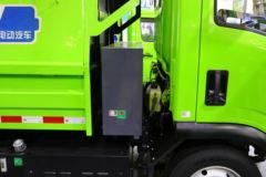 郑州宇通 W4轻卡 4.5T 4X2 纯电动厢式垃圾车(YTZ5040ZXLD0BEV)