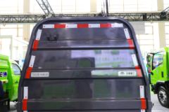 郑州宇通 W4轻卡 4.5T 4X2 纯电动厢式垃圾车(YTZ5040ZXLD0BEV)