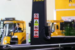 郑州宇通 W32 32T 8X4 纯电动车厢可卸式垃圾车(YTZ5320ZXXD0BEV)
