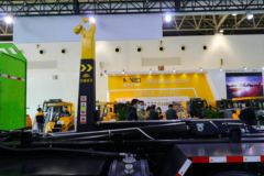 郑州宇通 W32 32T 8X4 纯电动车厢可卸式垃圾车(YTZ5320ZXXD0BEV)