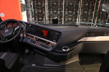 �й����� HOWO TH7�ؿ� ��Ӯ�� 480���� 6X4 AMT�Զ���ǣ����ͼƬ