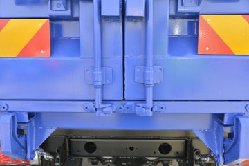 三环十通 昊龙重卡 270马力 8X4 8米自卸车(STQ3311L12Y3B5)上装图片