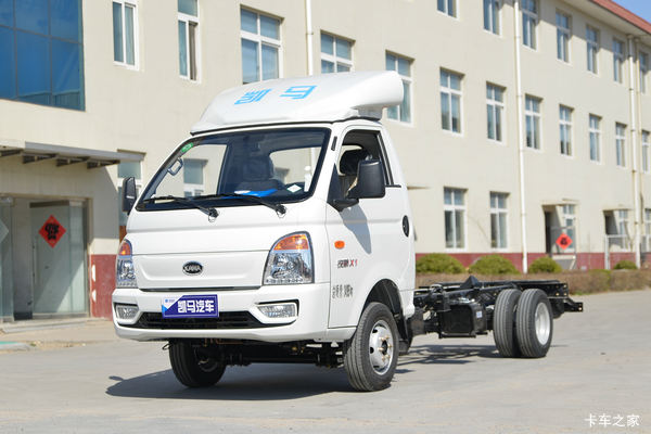 凯马 锐航X1 2.0L 高配版 122马力 CNG 4米单排厢式微卡(国六)(KMC5039XXYNG318D6)
