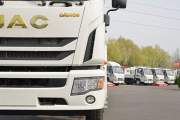 ���� ����˹Q9 220���� 4X2 6.78���Ű��դʽ�ػ���(����)(HFC5181CCYB80K1E2S)ͼƬ