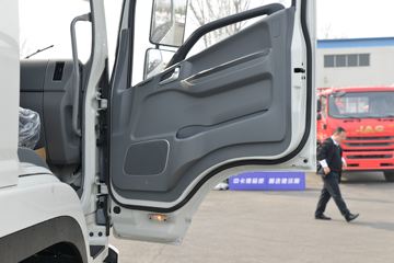 ���� ����˹Q9 220���� 4X2 6.78���Ű��դʽ�ػ���(����)(HFC5181CCYB80K1E2S)ͼƬ