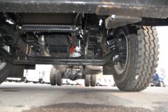 江淮 德沃斯Q9 220马力 4X2 6.78米排半仓栅式载货车(国六)(HFC5181CCYB80K1E2S)