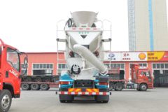 一汽解放 J6P 375马力 8X4 7.86方混凝土搅拌车(凌宇牌)(CLY5315GJB32E51)