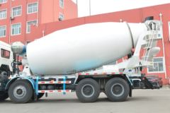 一汽解放 J6P 375马力 8X4 7.86方混凝土搅拌车(凌宇牌)(CLY5315GJB32E51)