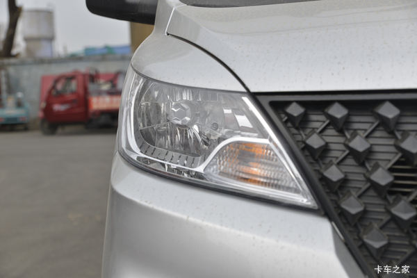 福田 祥菱V3 2.0L 144马力 汽油 3.02米双排厢式微卡(国六)(BJ5030XXY4AV8-34)
