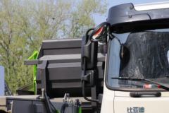 比亚迪 T9 6X4 纯电动车厢可卸式垃圾车(中联牌)(ZBH5251ZXXBYBEV)