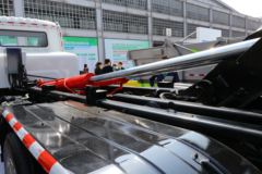 比亚迪 T9 6X4 纯电动车厢可卸式垃圾车(中联牌)(ZBH5251ZXXBYBEV)