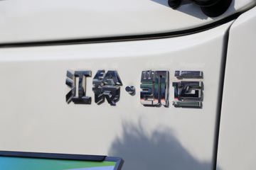 江铃汽车底盘 洒水车/喷洒车外观图片