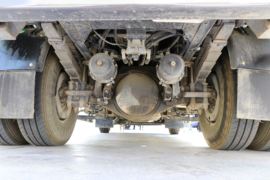 江铃汽车底盘&nbsp;洒水车/喷洒车底盘图片