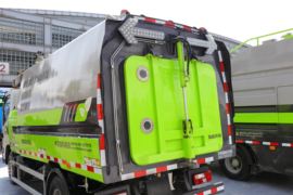 江铃汽车底盘&nbsp;洒水车/喷洒车上装图片