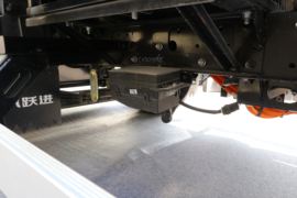 ES70底盘&nbsp;吸污/吸粪车底盘图片