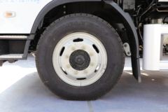 上汽跃进 FH500 4X2 燃料电池扫路车(福龙马牌)(FLM5120TSLNJFCEV) 上汽跃进 FH500 4X2 燃料电池扫路车(福龙马牌)(FLM5120TSLNJFCEV)