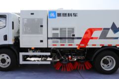 上汽跃进 FH500 4X2 燃料电池扫路车(福龙马牌)(FLM5120TSLNJFCEV) 上汽跃进 FH500 4X2 燃料电池扫路车(福龙马牌)(FLM5120TSLNJFCEV)