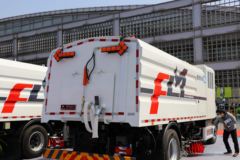 上汽跃进 FC500 4X2 燃料电池洗扫车(福龙马牌)(FLM5180TXSNJFCEV)