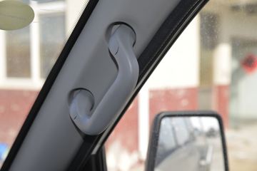 ���� ��X1 2.0L 122���� CNG 3��˫������΢��(KMC1039NG318S6)ͼƬ