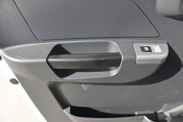 ���� ��X1 2.0L 122���� CNG 3��˫������΢��(KMC1039NG318S6)ͼƬ