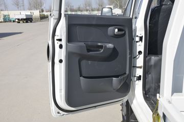 ���� ��X1 2.0L 122���� CNG 3��˫������΢��(KMC1039NG318S6)ͼƬ