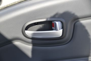 ���� ��X1 2.0L 122���� CNG 3��˫������΢��(KMC1039NG318S6)ͼƬ