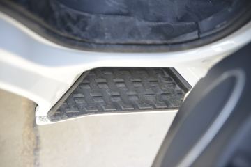 ���� ��X1 2.0L 122���� CNG 3��˫������΢��(KMC1039NG318S6)ͼƬ